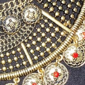 Beautiful jewelry color red an gold